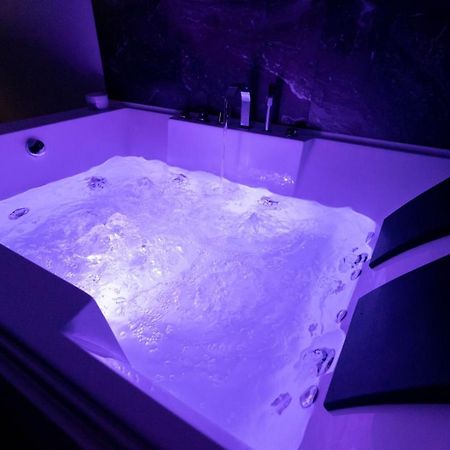 B&B Chiaro Di Luna Barletta Luaran gambar