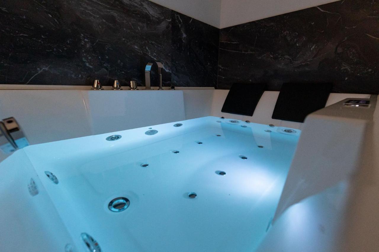 B&B Chiaro Di Luna Barletta Luaran gambar