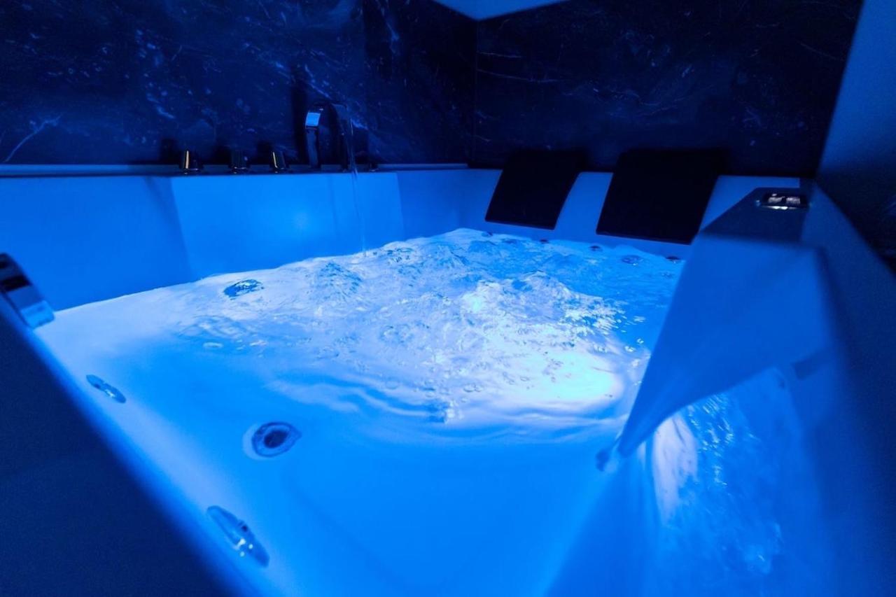 B&B Chiaro Di Luna Barletta Luaran gambar